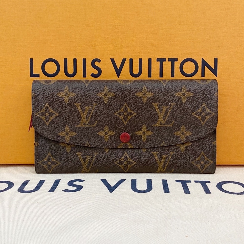 🍒✨CHERRY✨🍒Louis Vuitton Red Emilie Wallet!